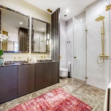 Stunning Near Avenue Liberdade